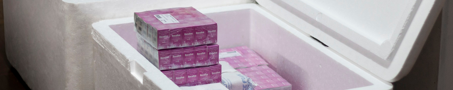 PUC Minas Poços de Caldas doa 2 mil ampolas de medicamento para intubação à Secretaria de Saúde