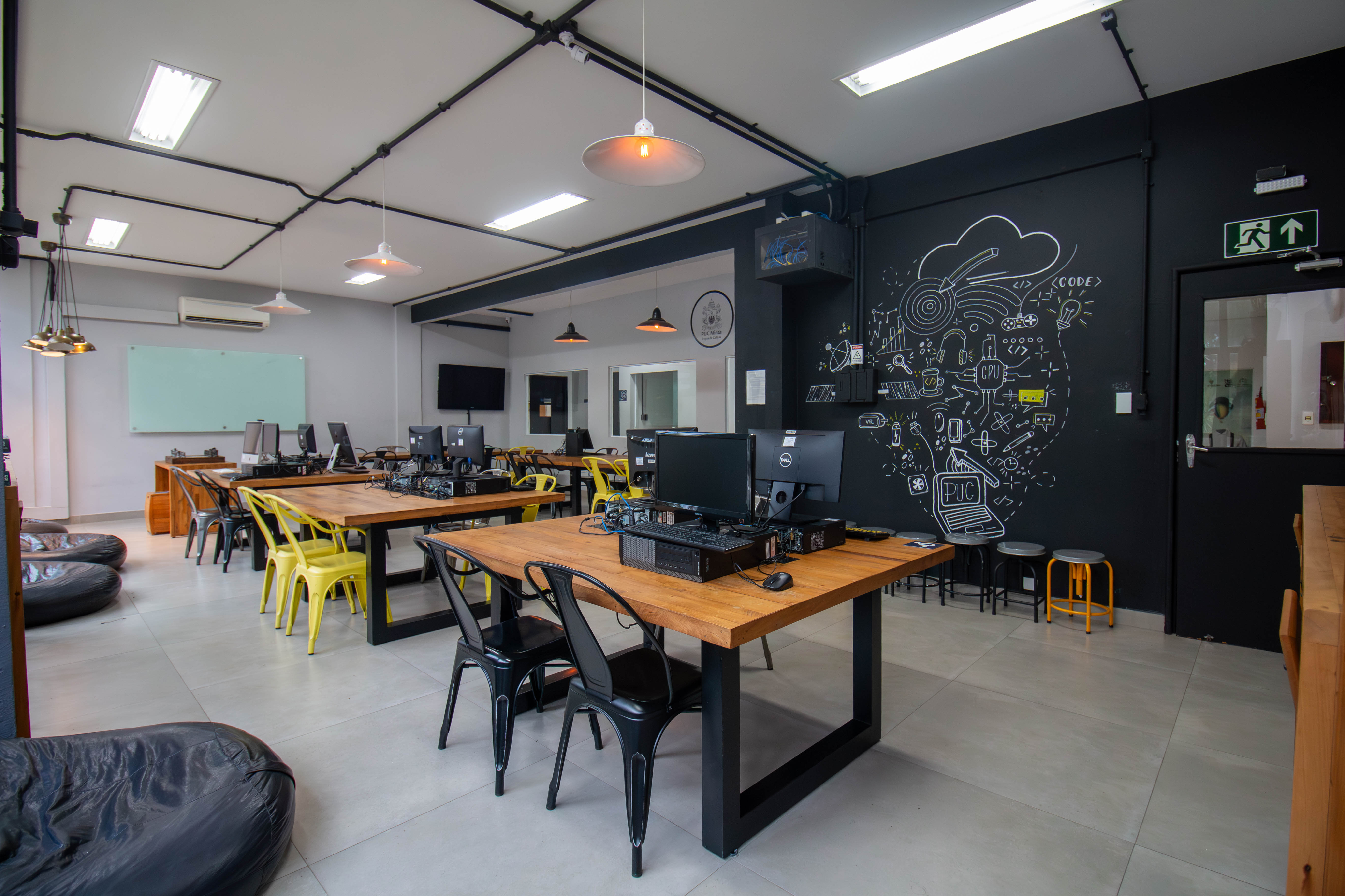 Foto das instalações do curso - Imagem 7